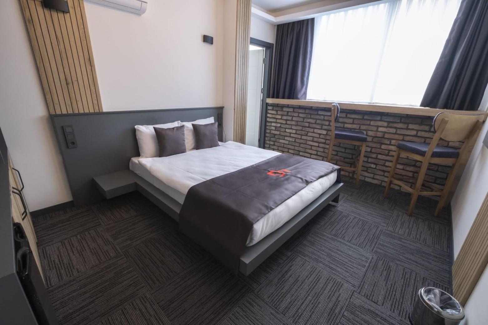 איזמיר Dewy Hotel מראה חיצוני תמונה